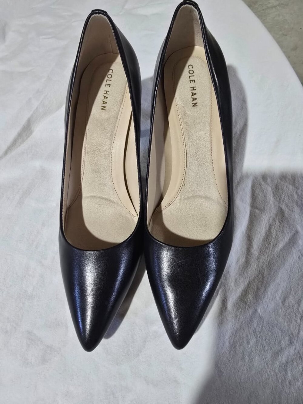 Cole Haan Black Leather Pointed Toe Stiletto Heels Pumps Size 8B Grand GUC